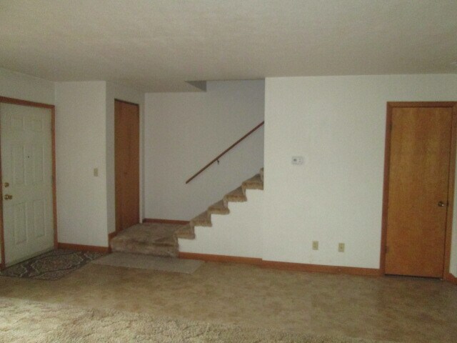 Building Photo - 118 Summit St