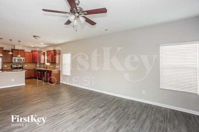Building Photo - 3516 Larkhaven Ave SW