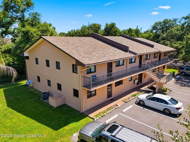 Foto del edificio - 201 Cocoa Isles Blvd