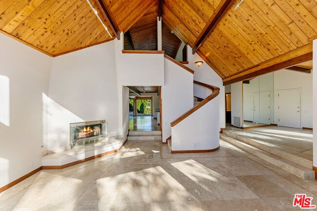 Foto del edificio - 4970 Latigo Canyon Rd