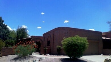 Building Photo - 1173 W Vuelta Del Yaba