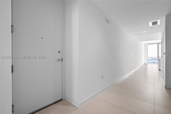 Building Photo - 1400 Biscayne Blvd