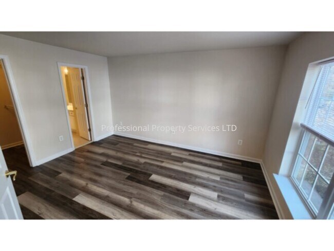 Foto del edificio - Luxury Townhome in the Villages of Urbana