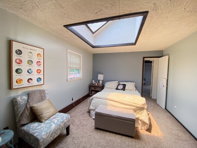 Bedroom - 496 E Main St