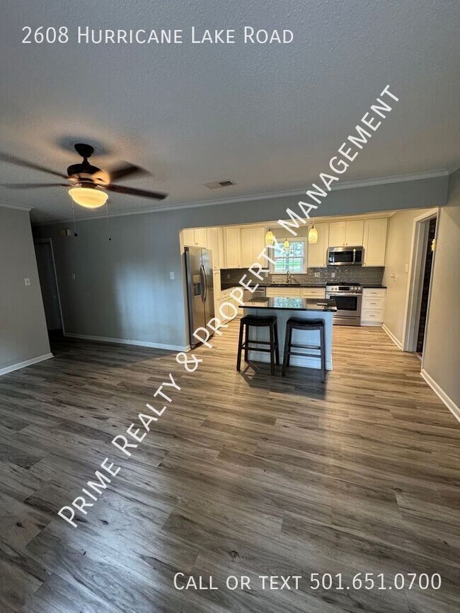 Foto del edificio - 2608 Hurricane Lake Rd