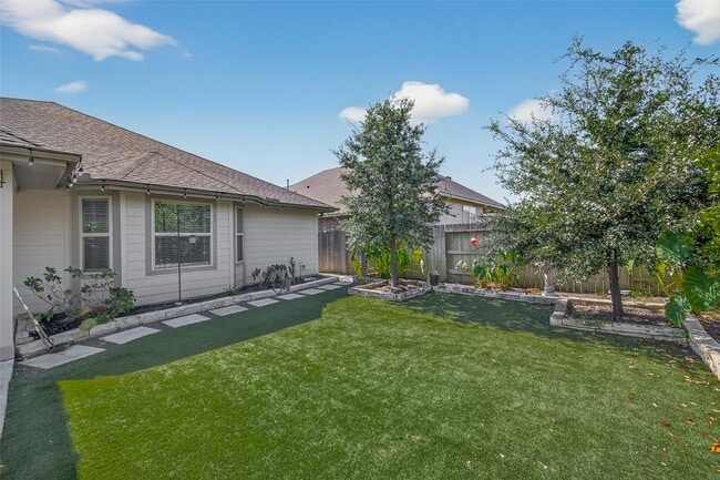 Building Photo - 2701 Sagedale Dr