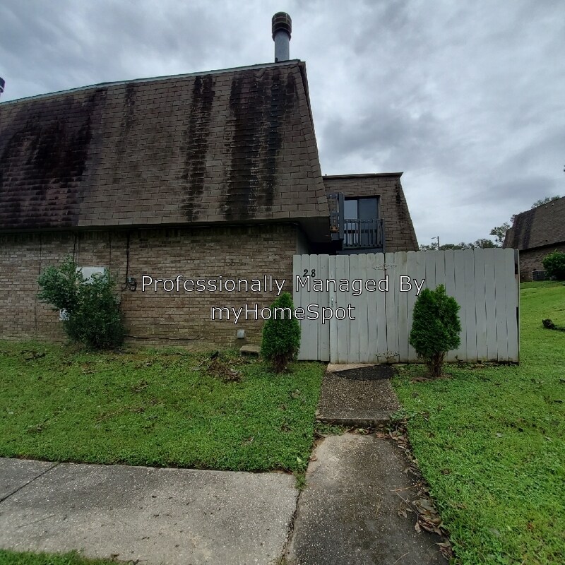 2301 W Michigan Ave Unit Apt 28, Pensacola, FL 32526 Condo for Rent in Pensacola, FL