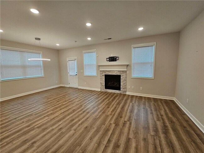 Foto del edificio - 3614 Silvery Wy