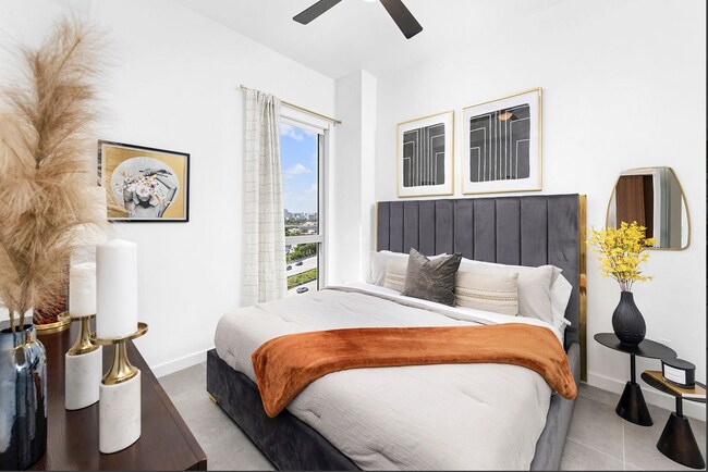 Foto del edificio - 243 NW 8th St