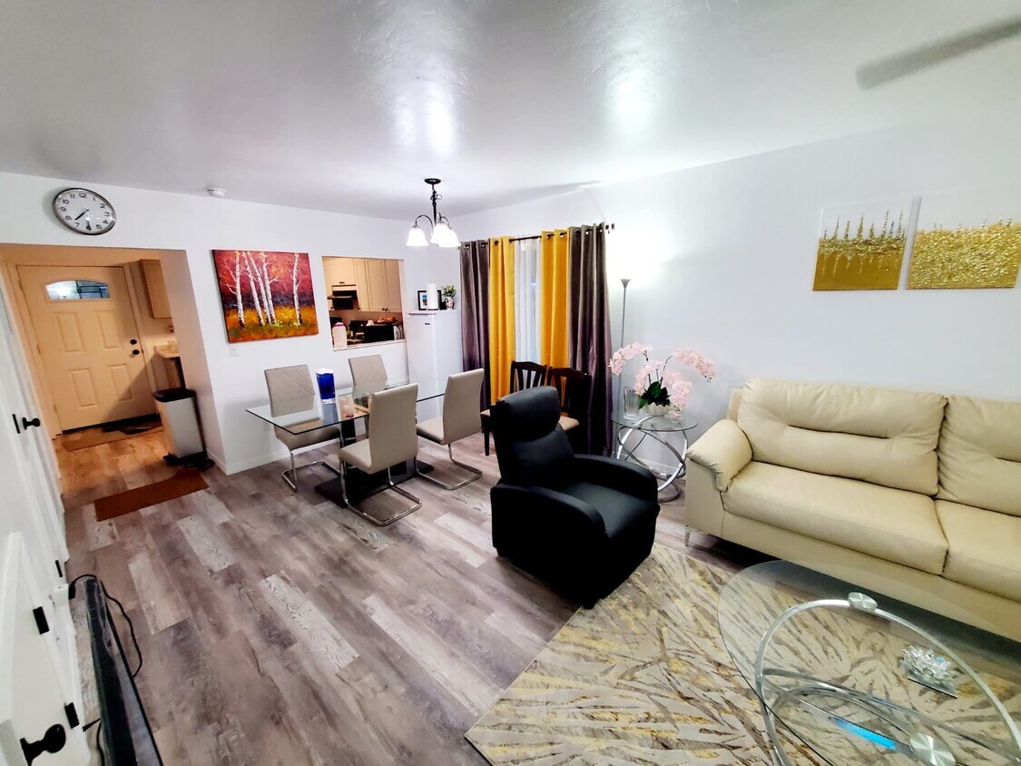 Foto principal - 4717 SW 69th Ter