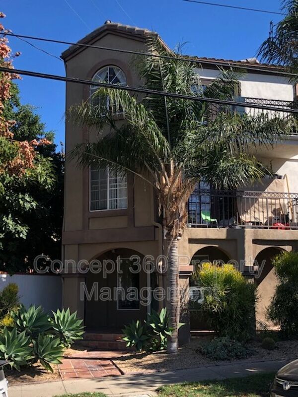 Primary Photo - 1030 Loma Ave