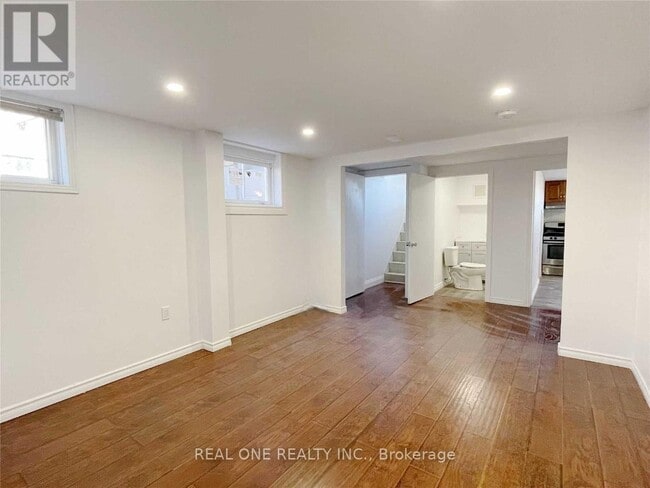 Building Photo - 36 Victor Blvd