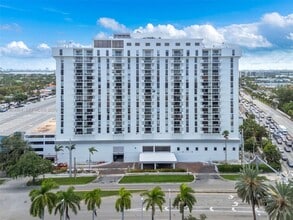 Building Photo - 13499 Biscayne Blvd