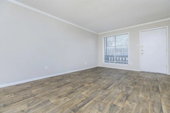 Building Photo - 4645 Ocean Dr