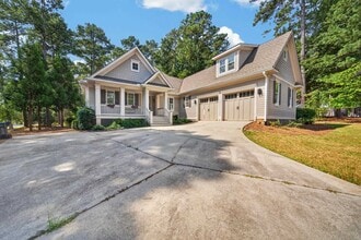 Building Photo - 1000 Fairway Ridge Rd
