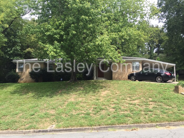 Primary Photo - 3500 Maple St