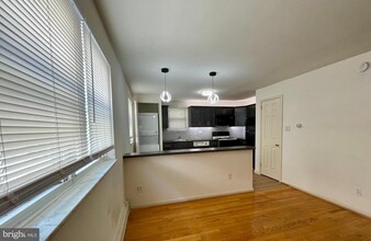 Building Photo - 1075 Colwell Ln