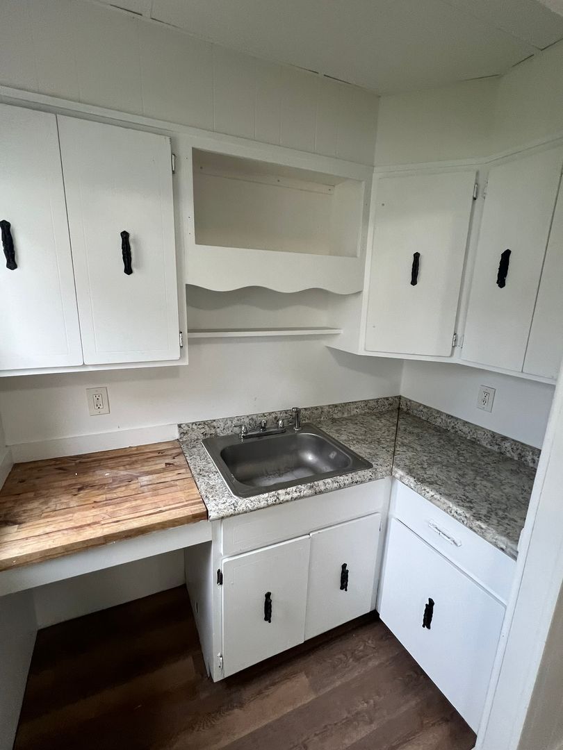 12013 Gay Ave Cleveland, OH 44105 – photo 3