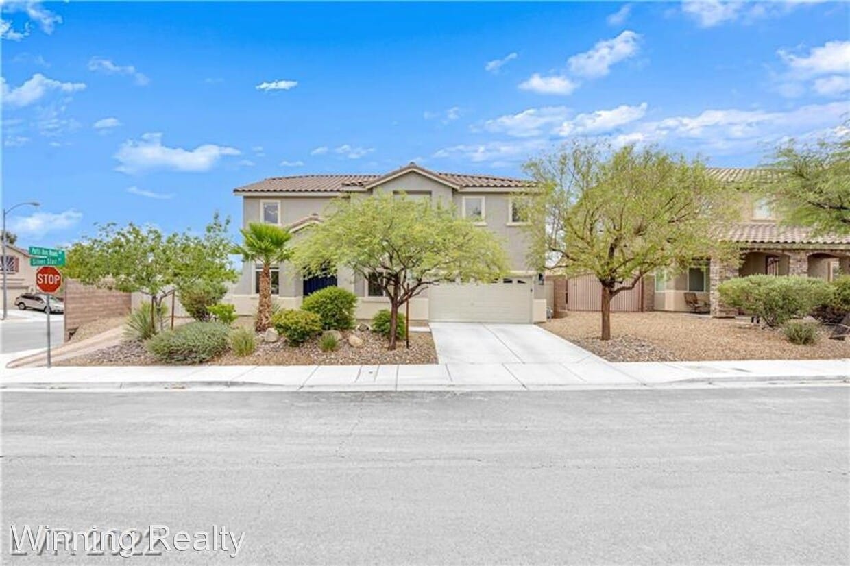 Foto principal - 5 br, 3 bath House - 1048 Silver Star St