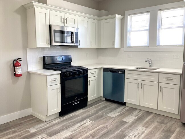 Foto del edificio - 72 Clinton Pl