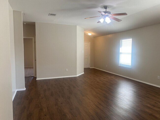 Foto del edificio - 3 BEDROOM, BELTON ISD