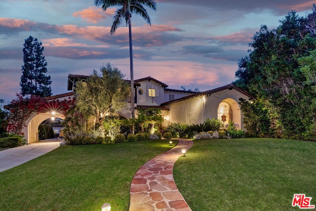 Foto principal - 801 N Camden Dr