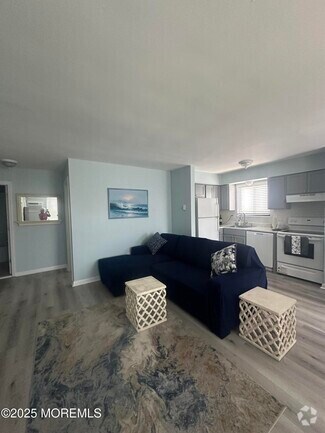 Building Photo - 1382 Ocean Ave