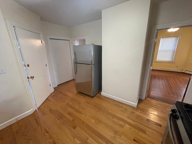 Building Photo - 13 Edmunds St