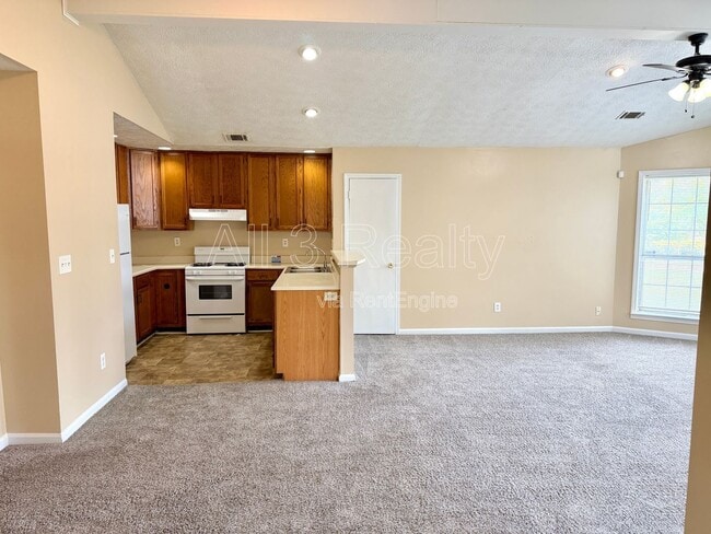 Foto del edificio - 2140 Meadowview Ct SE