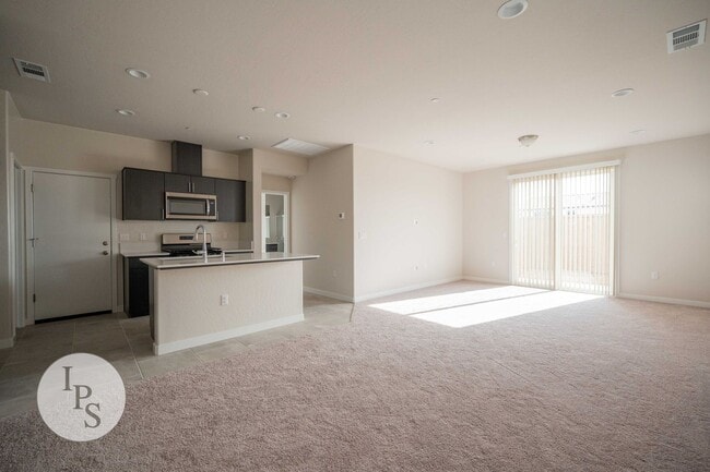 Building Photo - Riverstone Madera Home, 2BR/2BA – Numerous HOA Amenities!