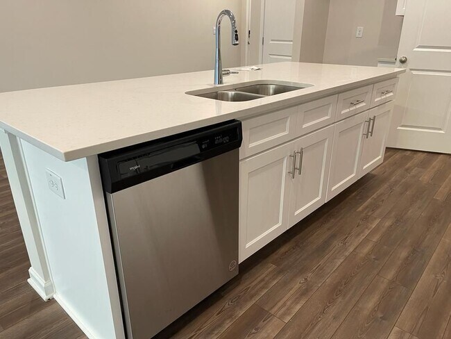 Foto del edificio - 78 Cedar Ln