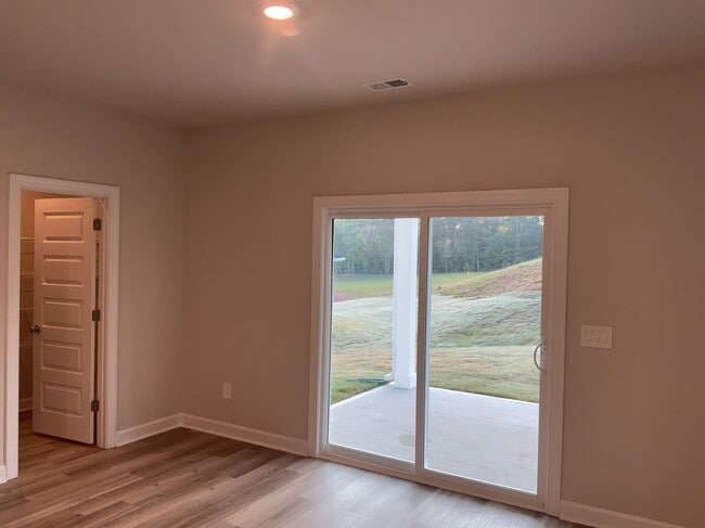 Building Photo - 300 Granby Trl