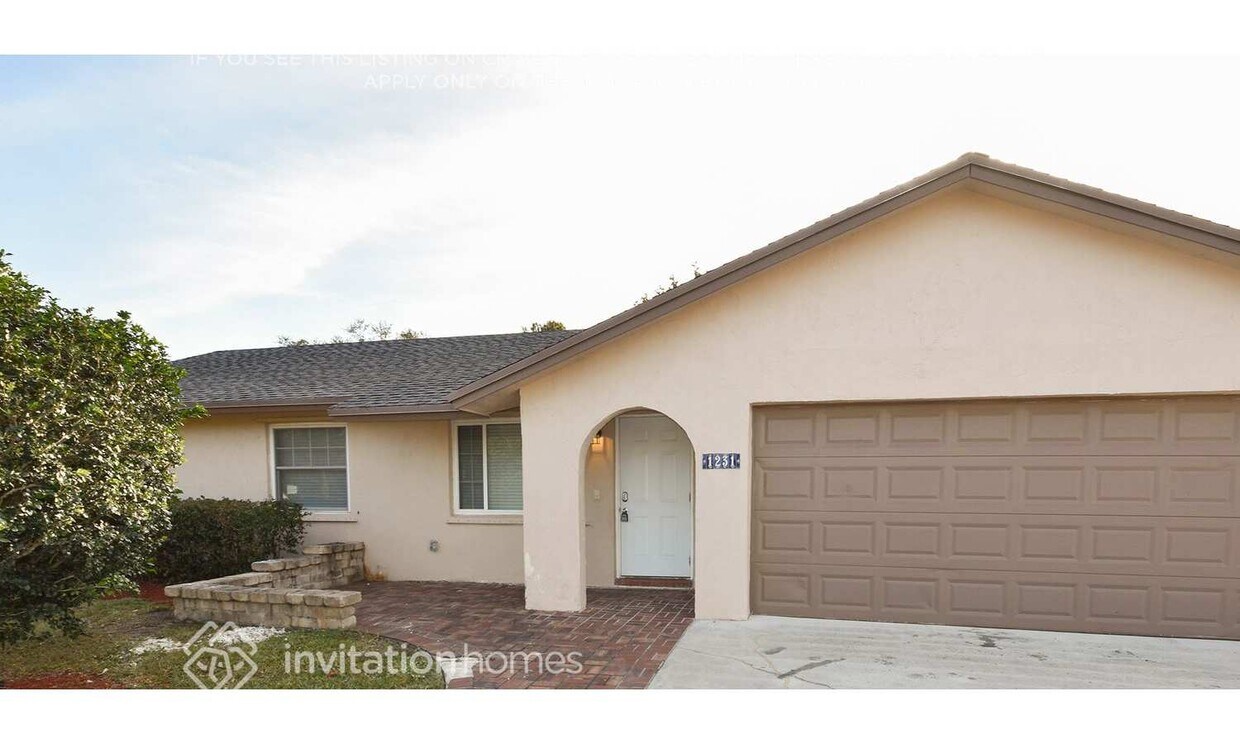 Primary Photo - 1231 Essex Dr