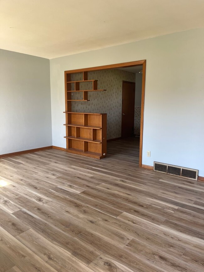 Foto del edificio - 2bd 1ba duplex