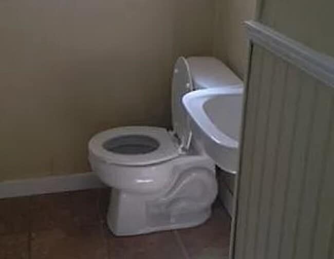 Foto del edificio - 1325 Woody Dr