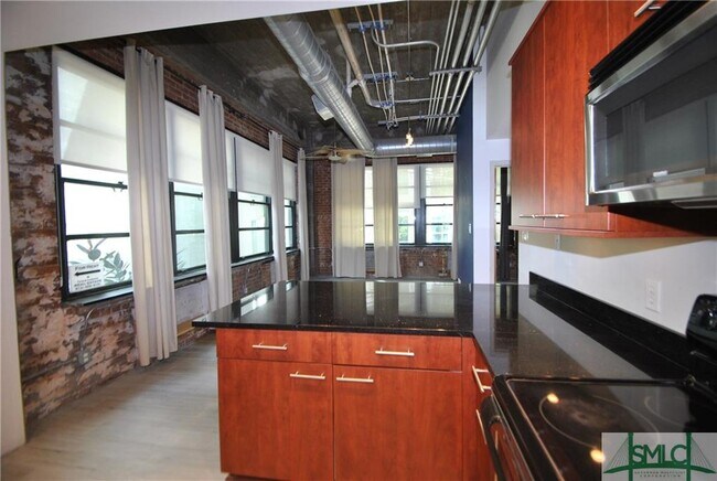 Foto del edificio - 528 Selma St
