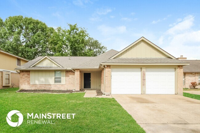 Building Photo - 8811 Oakleaf Forest Dr