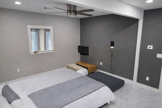 Foto del edificio - 7142 Avenue K