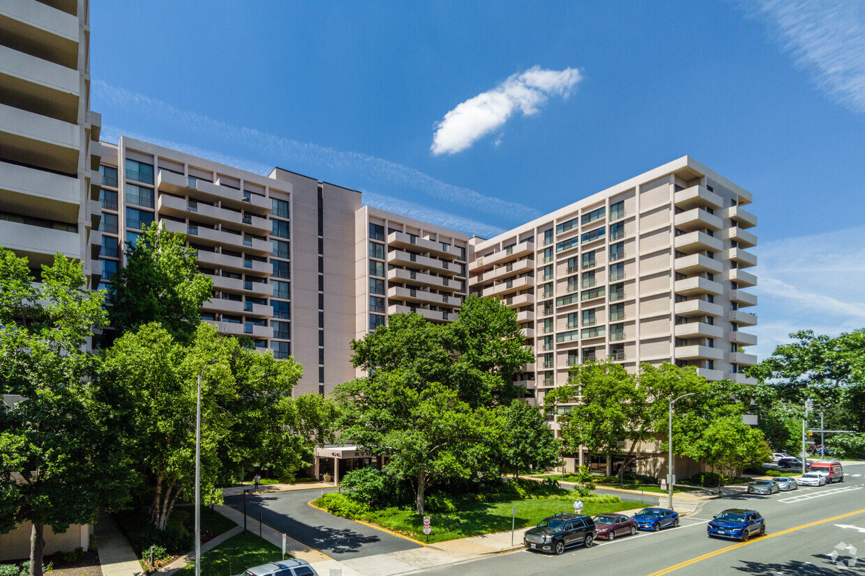 Primary Photo - Hyde Park Condominium