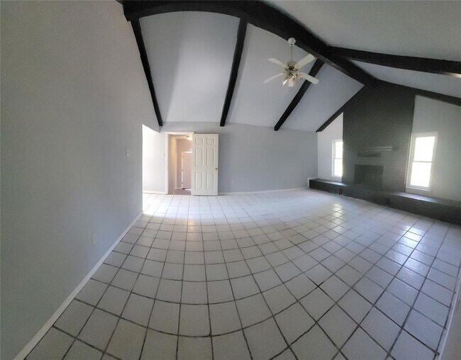 Building Photo - 11849 Doty Dr