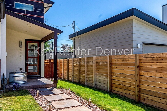 Building Photo - 3520 Quivas St