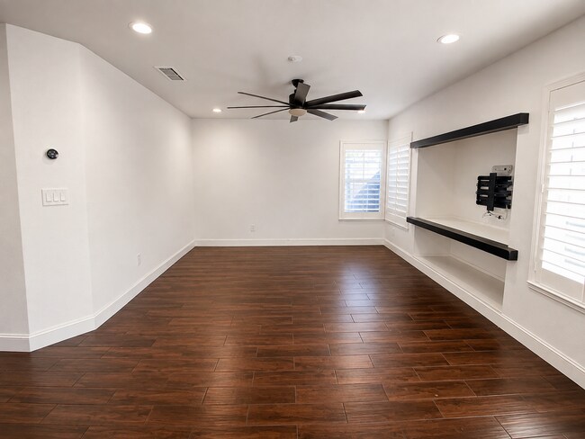 Foto del edificio - 1299 Rolling Hills Ct