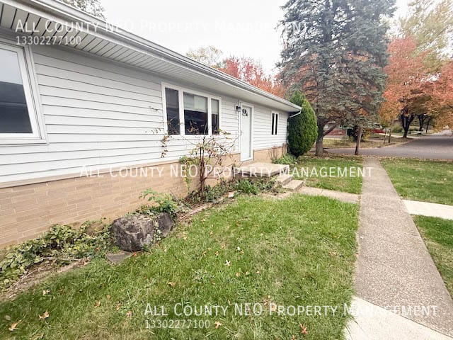 Foto del edificio - 1319 Sparhawk Ave