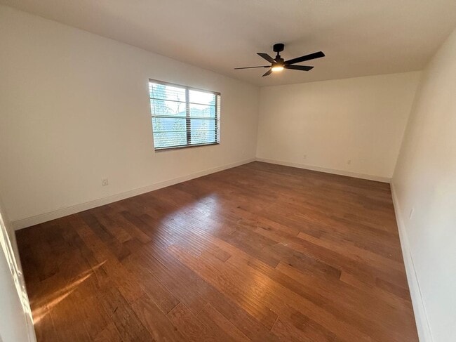 Building Photo - 4416 Summer Oak Dr