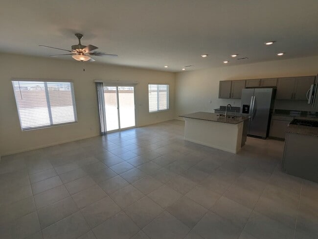 Foto del edificio - 7703 Moore Crk Ln
