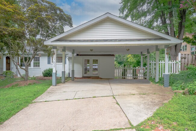 Building Photo - 7837 Cayuga Ave