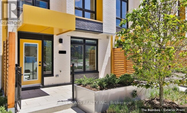 Building Photo - 100 River St