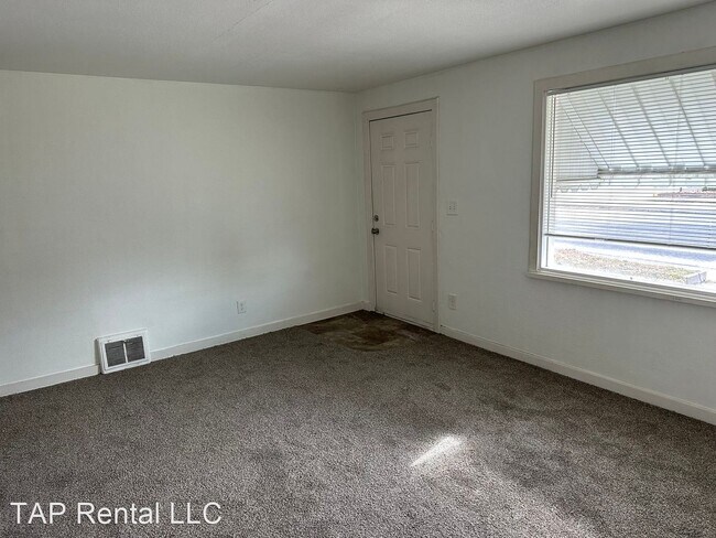 Foto del edificio - 3 br, 1 bath House - 2524 W Wellesley