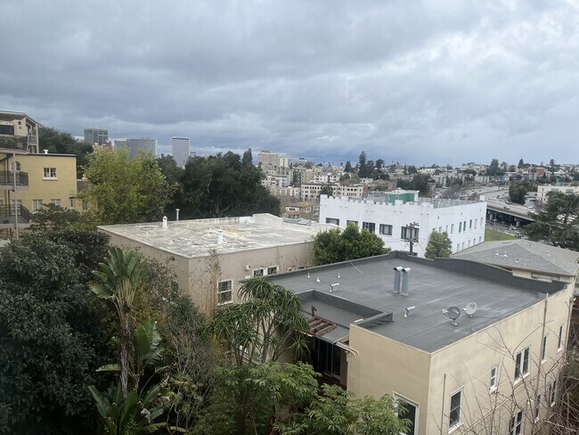 Foto del edificio - 655 Wesley Ave