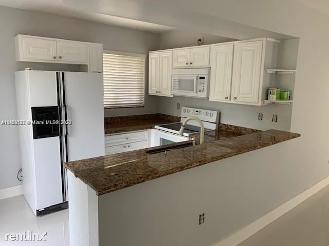 Foto del edificio - 3 br, 1 bath House - 12030 SW 181st St